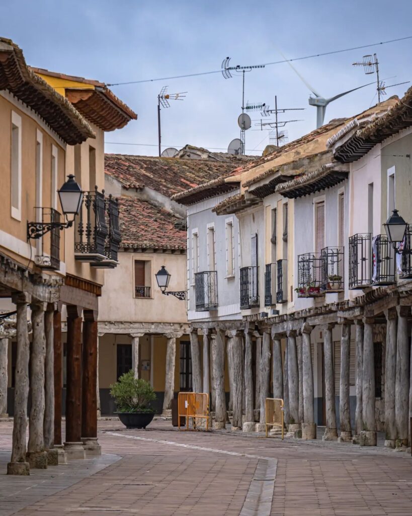 plaza porticada ampudia